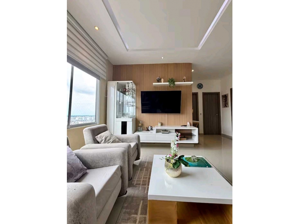 VENDO HERMOSO APARTAMENTO EN RIOMAR — foto 2
