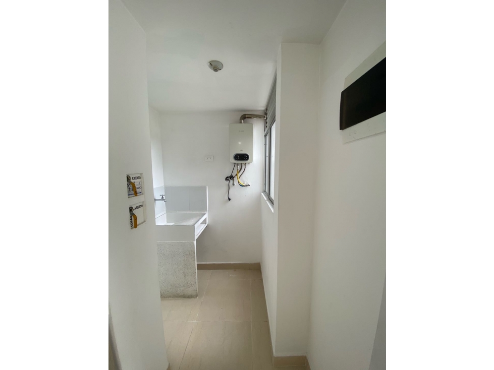 VENDO HERMOSO APARTAMENTO EN RIONEGRO ANTIOQUIA — foto 2