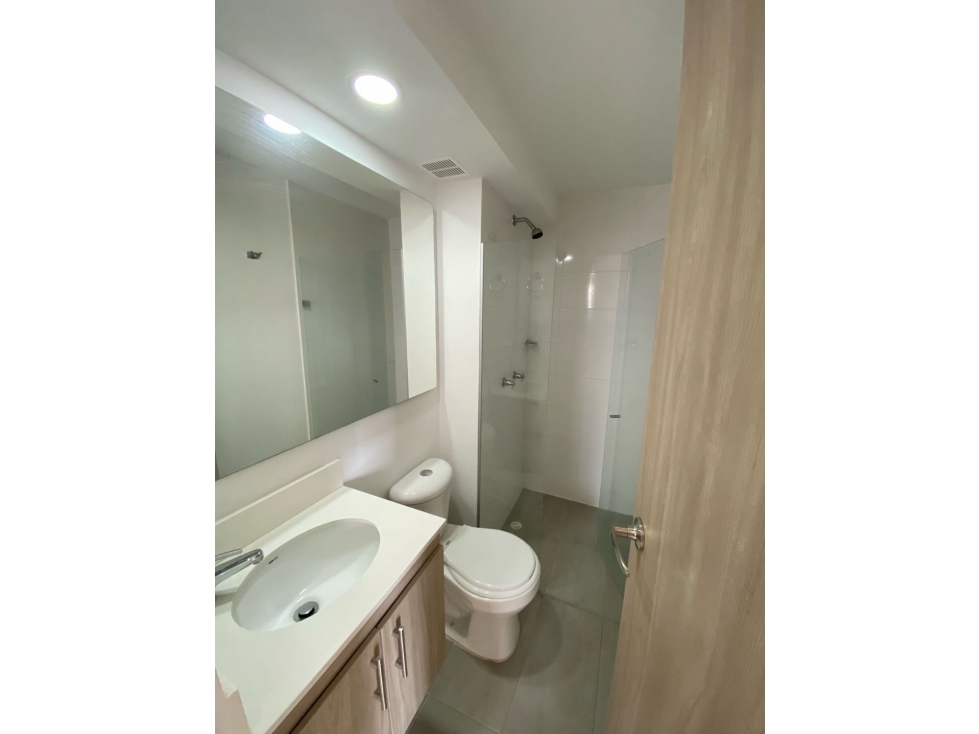 VENDO HERMOSO APARTAMENTO EN RIONEGRO ANTIOQUIA — foto 4