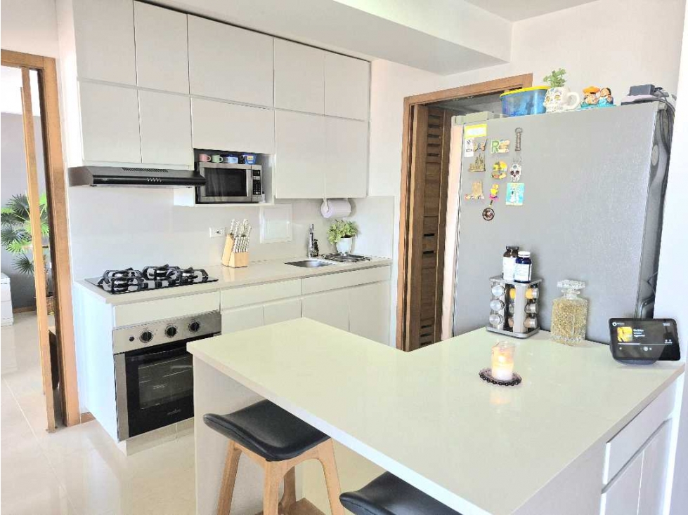 VENDO HERMOSO APARTAMENTO EN SABANETA, SECTOR AVES MARIA — foto 2