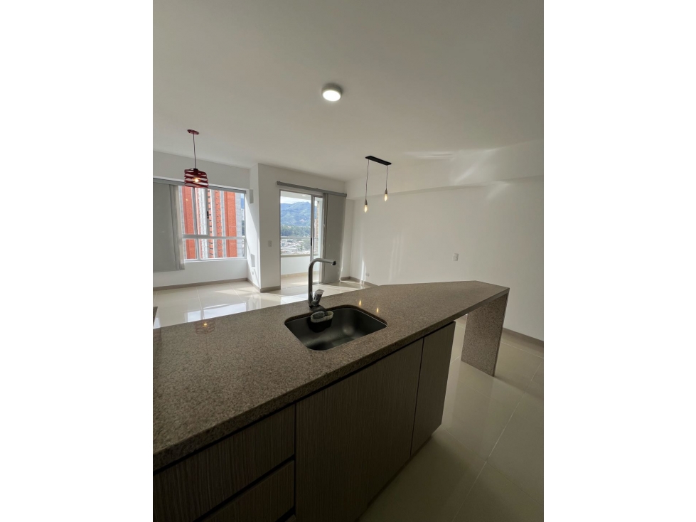 VENDO HERMOSO APARTAMENTO EN SABANETA — foto 3
