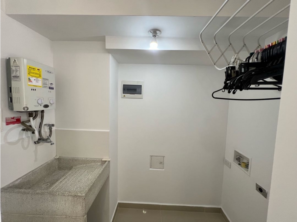 VENDO HERMOSO APARTAMENTO EN SABANETA — foto 6