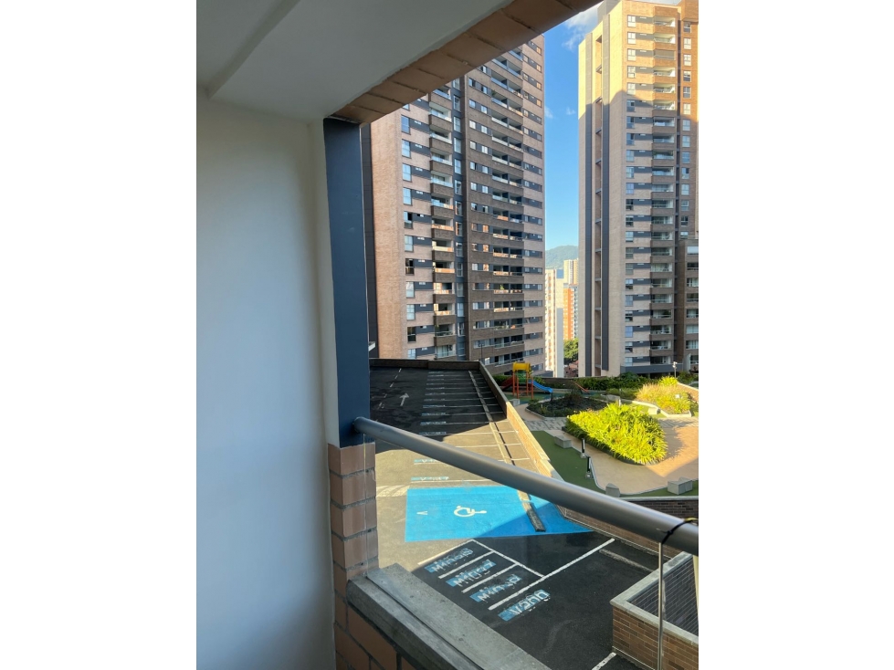 VENDO HERMOSO APARTAMENTO EN SABANETA — foto 6