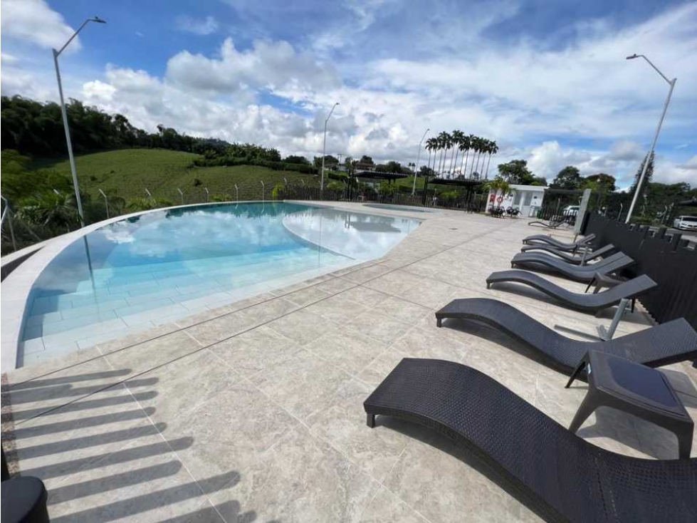 Vendo hermoso apartamento excelente ubicación en Condina