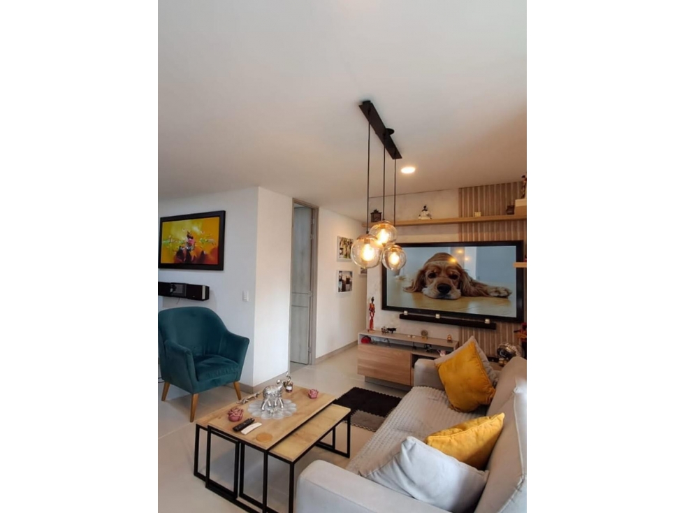 VENDO HERMOSO APTO EN ENVIGADO LOMA LOS MESA.
