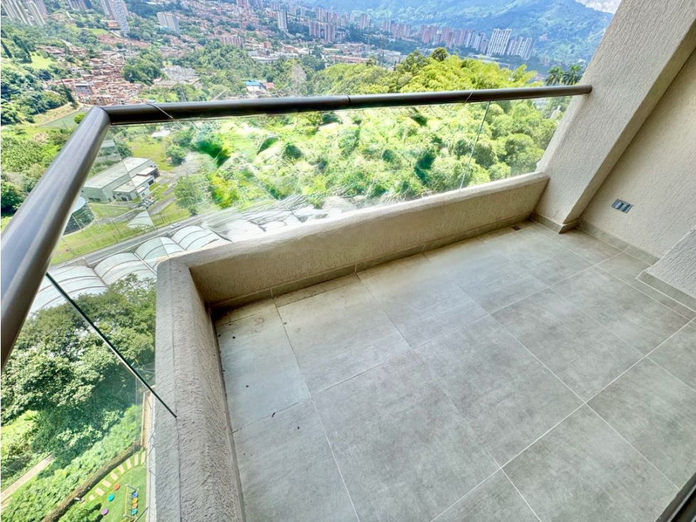 Vendo hermoso apto para estrenar en Sabaneta cerca a la estación del m