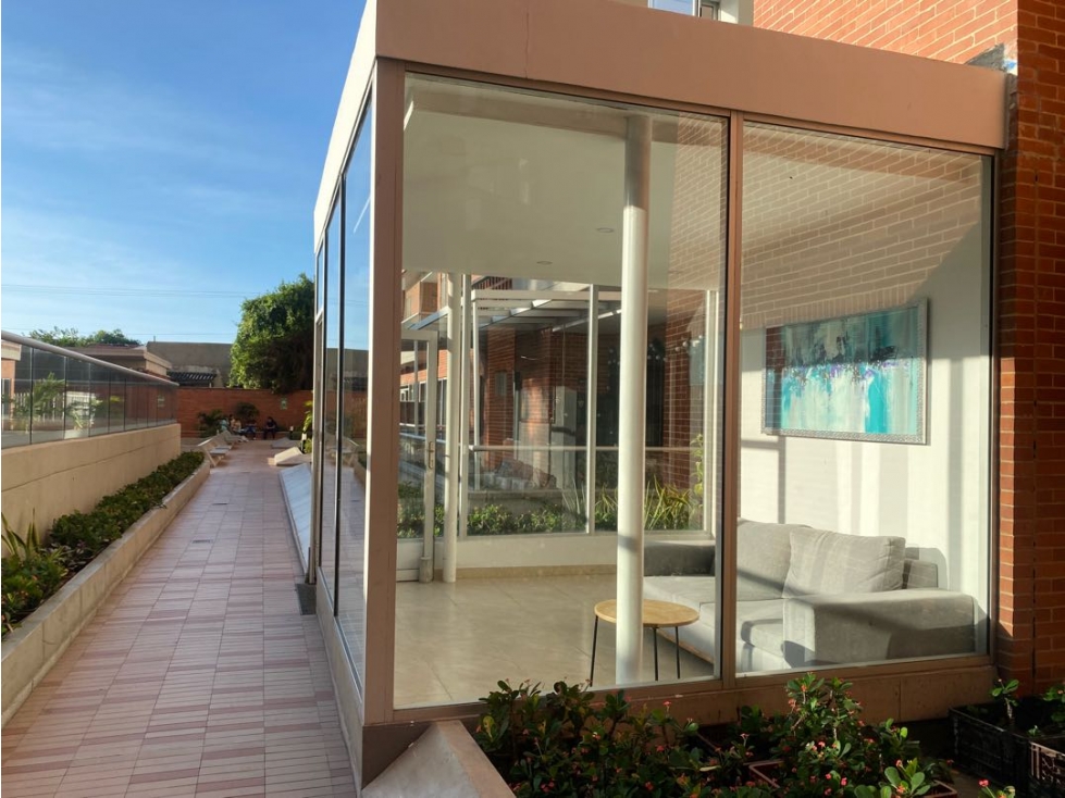 Hermoso Apto Edificio Park 68 en venta — foto 2
