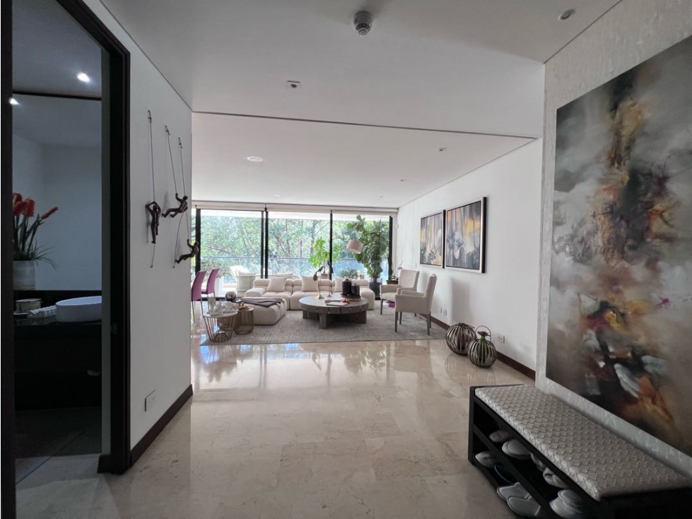 VENDO HERMOSO APTO PISO BAJO CON TERRAZA Y BALCÓN EN LOS BALSOS. — foto 3