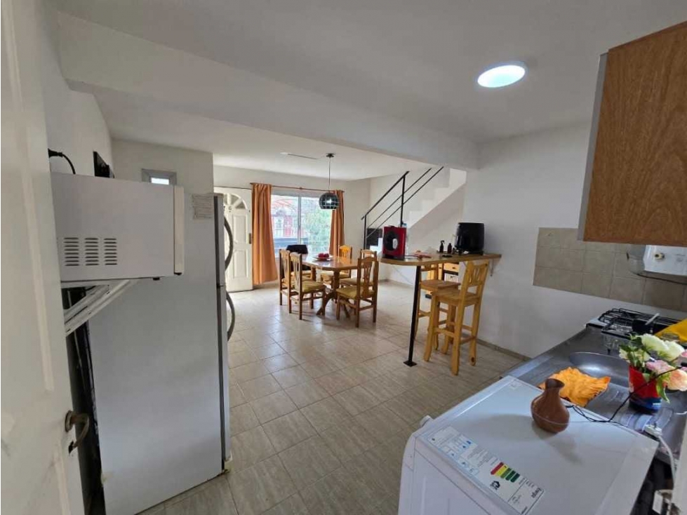 Vendo hermoso dúplex ubicado a 200 m de la avenida amplio y cómodo - 3