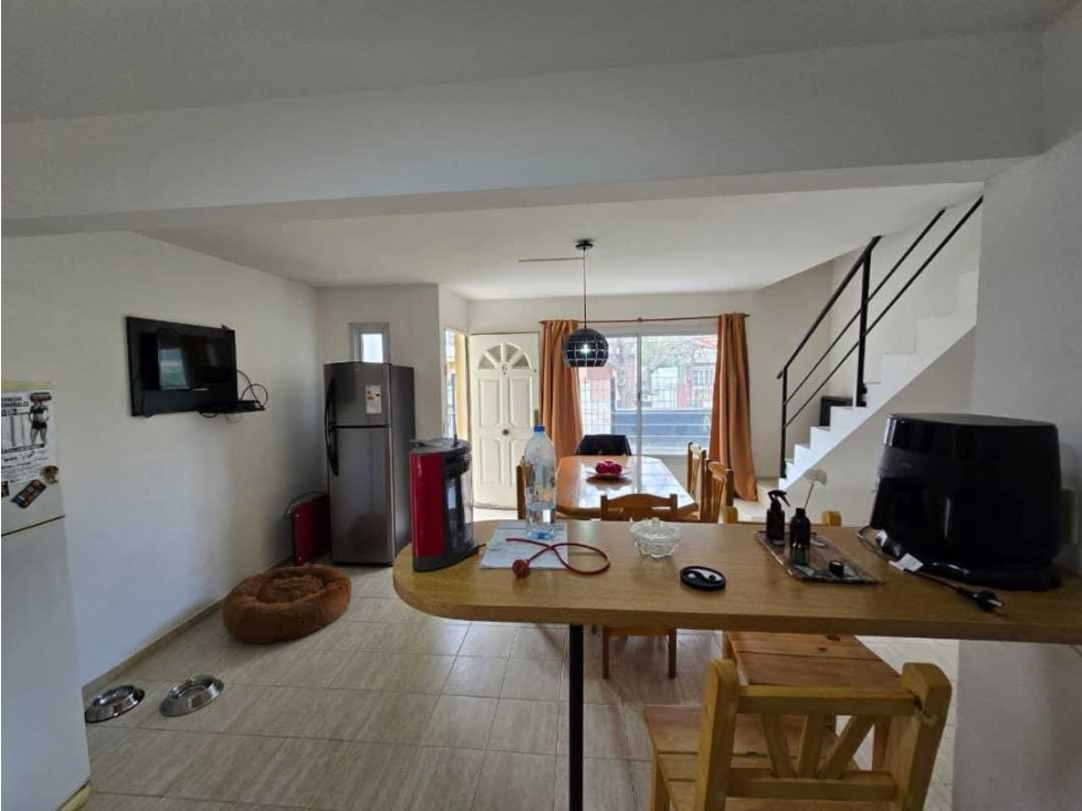 Vendo hermoso dúplex ubicado a 200 m de la avenida amplio y cómodo - 6