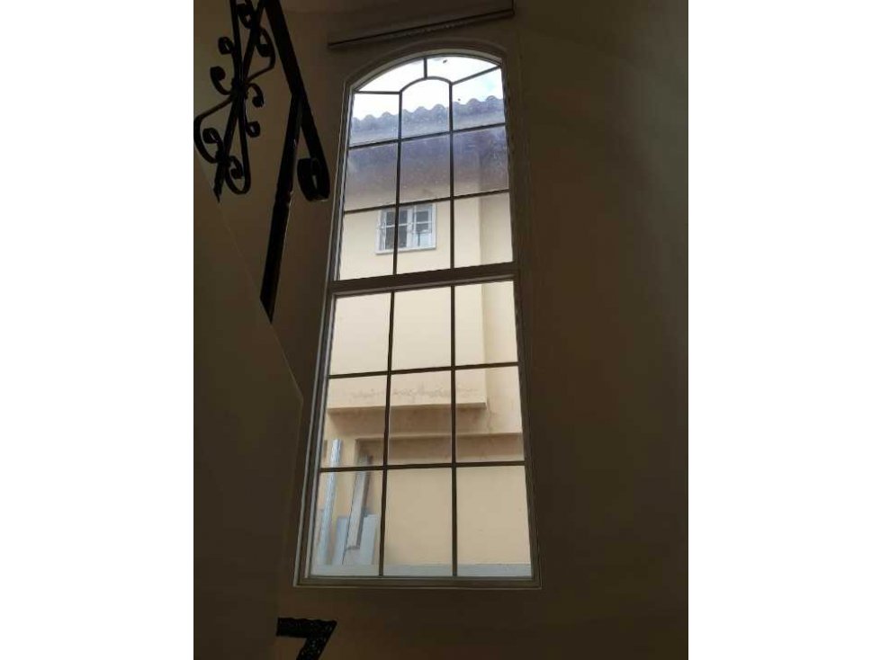 VENDO HERMOSO DUPLEX EN QUINTAS REAES(villa zaita) - 4