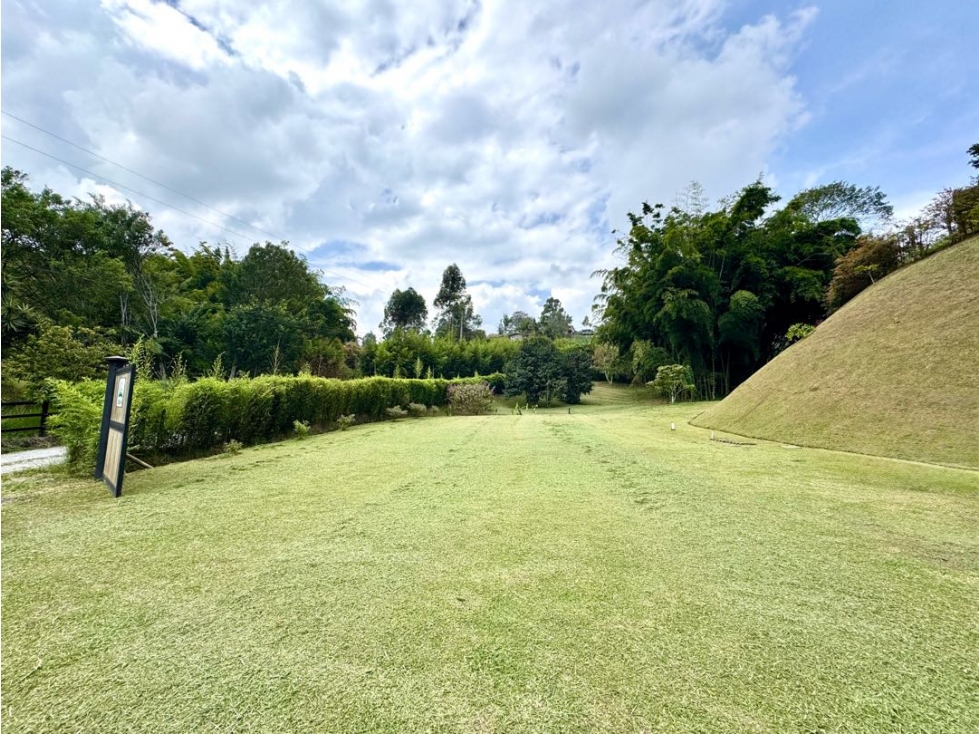 Vendo hermoso lote en Rionegro. Vereda el Rosal. Unidad cerrada