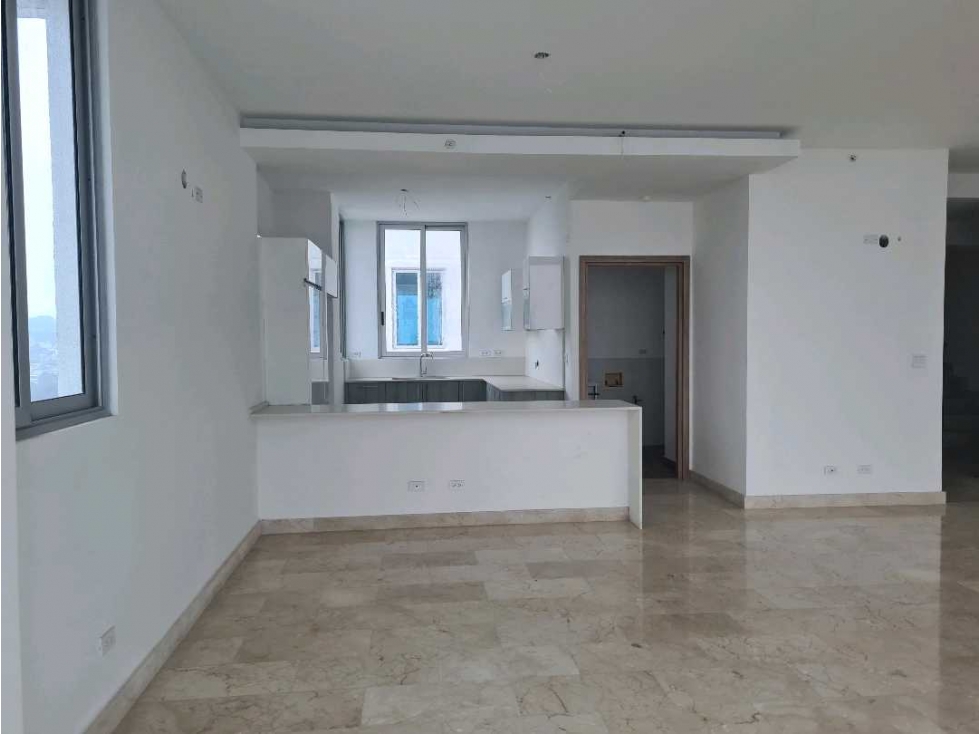VENDO HERMOSO PENT HOUSE EN PH DESTINY BELLA VISTA.PASOS PARQUE URRACA — foto 3
