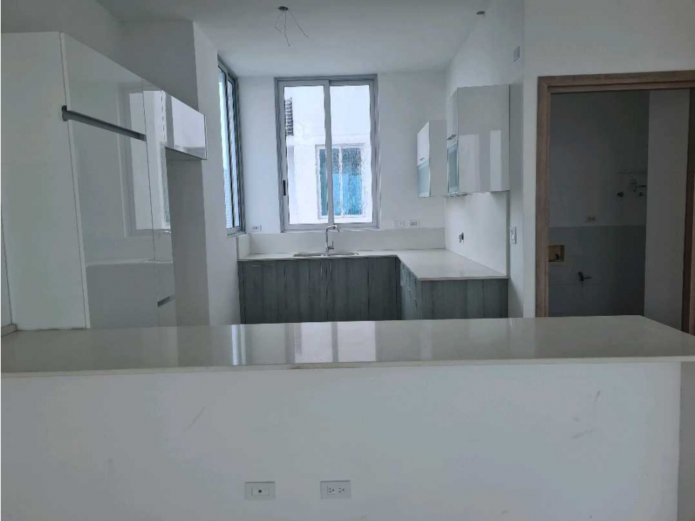 VENDO HERMOSO PENT HOUSE EN PH DESTINY BELLA VISTA.PASOS PARQUE URRACA — foto 6