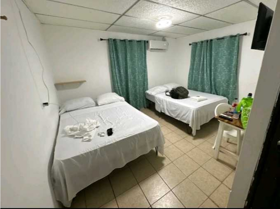 VENDO HOTEL CON LOCALES COMERCIALES EN METETI DARIEN OPERATIVO - 6