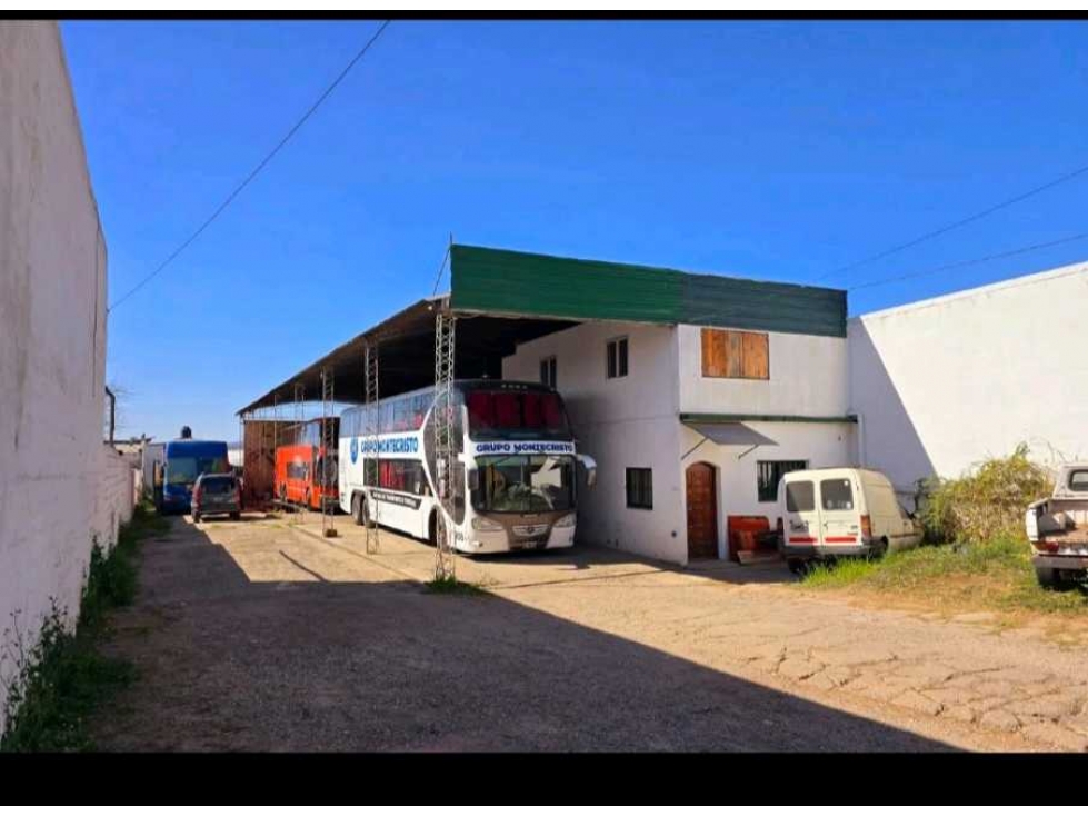 Vendo importante galpon con.oficina.zona industrial - 2