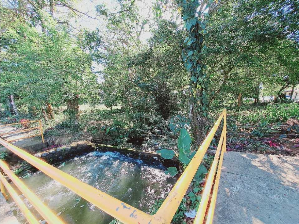 VENDO INCREÍBLE LOTE COMERCIAL - 5