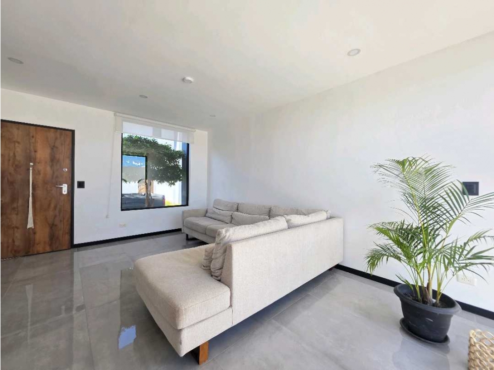 Casa amoblada en renta de 3 dormitorios y 125 m² en Piamonte, Manta — foto 3