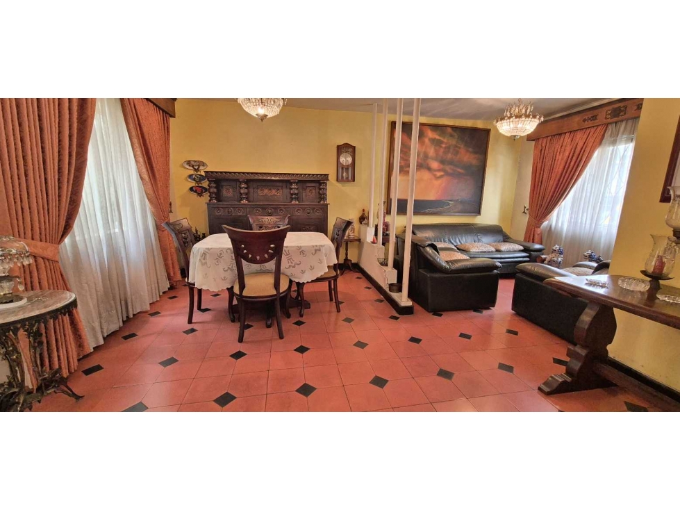 VENDO LAURELES SURAMERICANA 2 CASAS BIFAMILIARES 8 ALCOBAS 7 BAÑOS — foto 4