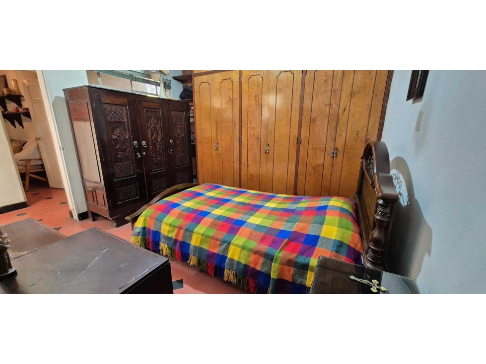 VENDO LAURELES SURAMERICANA 2 CASAS BIFAMILIARES 8 ALCOBAS 7 BAÑOS — foto 5