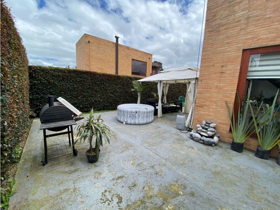 Vendo linda casa con dos alcobas en primer piso. Club house. — foto 4