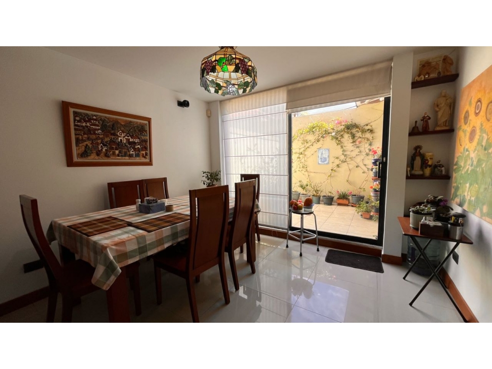 Vendo linda casa excelente ubicación — foto 3