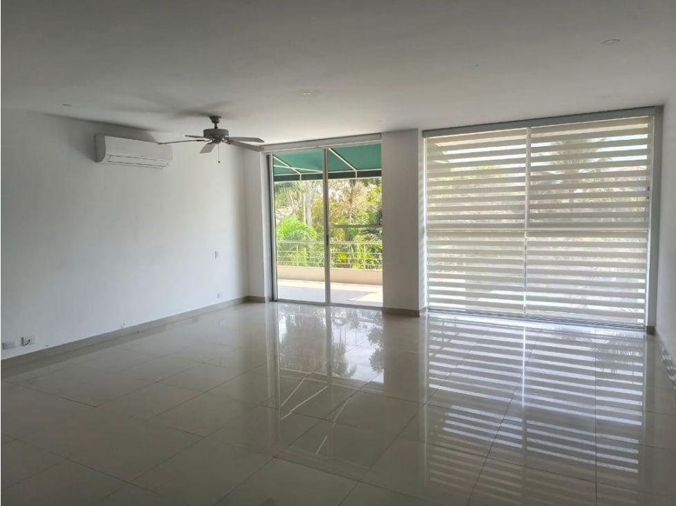 En Cartagena VENDO hermoso apartamento vista al lago en Laguna Club — foto 6