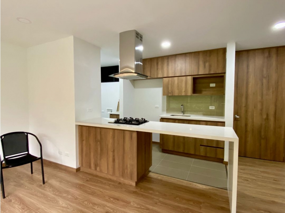 Vendo Lindo Apartamento en El Trianon, Envigado