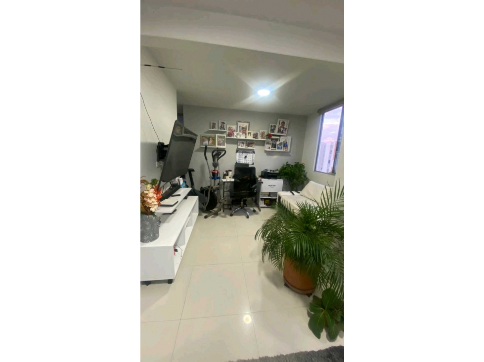 VENDO LINDO APARTAMENTO EN VALLE DEL LILI CS8435432C — foto 3