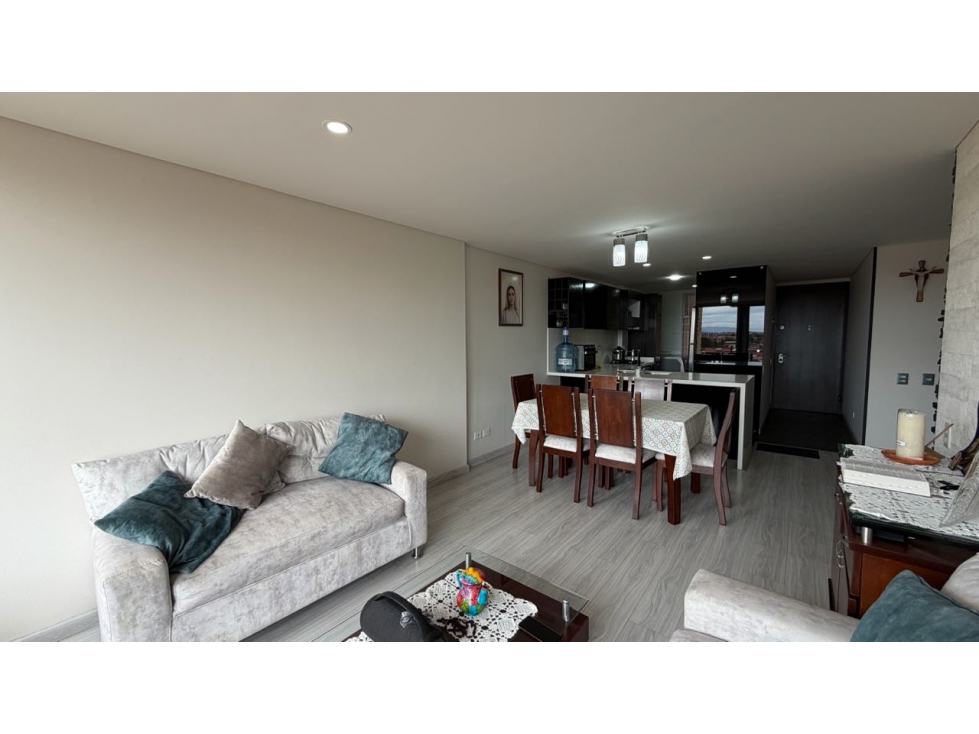 Vendo lindo apartamento esquinero amplio. Excelente ubicación — foto 3