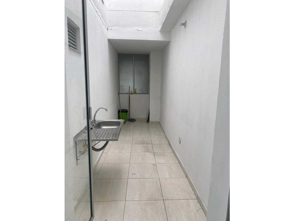 Local en Venta La Estrella - 5