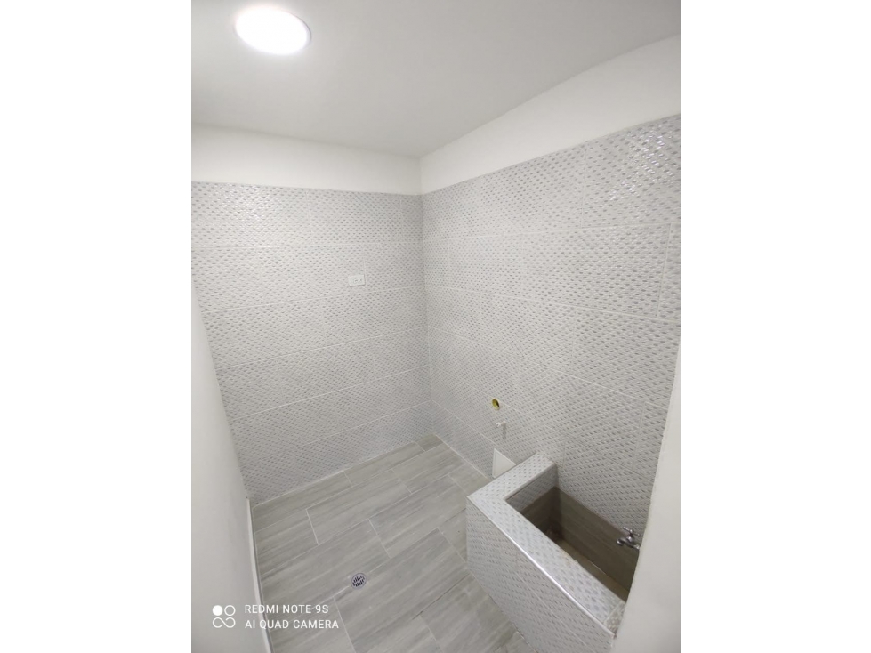 VENDO LOCAL COMERCIAL EN ALTO PRADO — foto 5