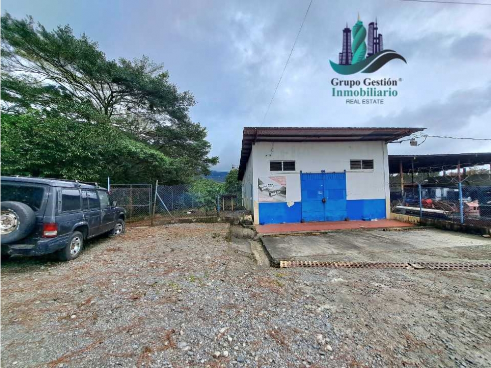VENDO LOCAL COMERCIAL EN BOQUETE - 3