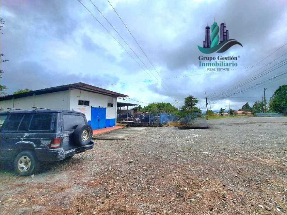 VENDO LOCAL COMERCIAL EN BOQUETE - 5