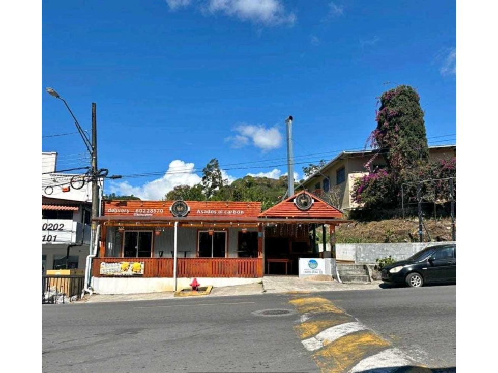 VENDO LOCAL COMERCIAL EN BOQUETE, LUGAR CENTRICO, AREA COMERCIAL - 1