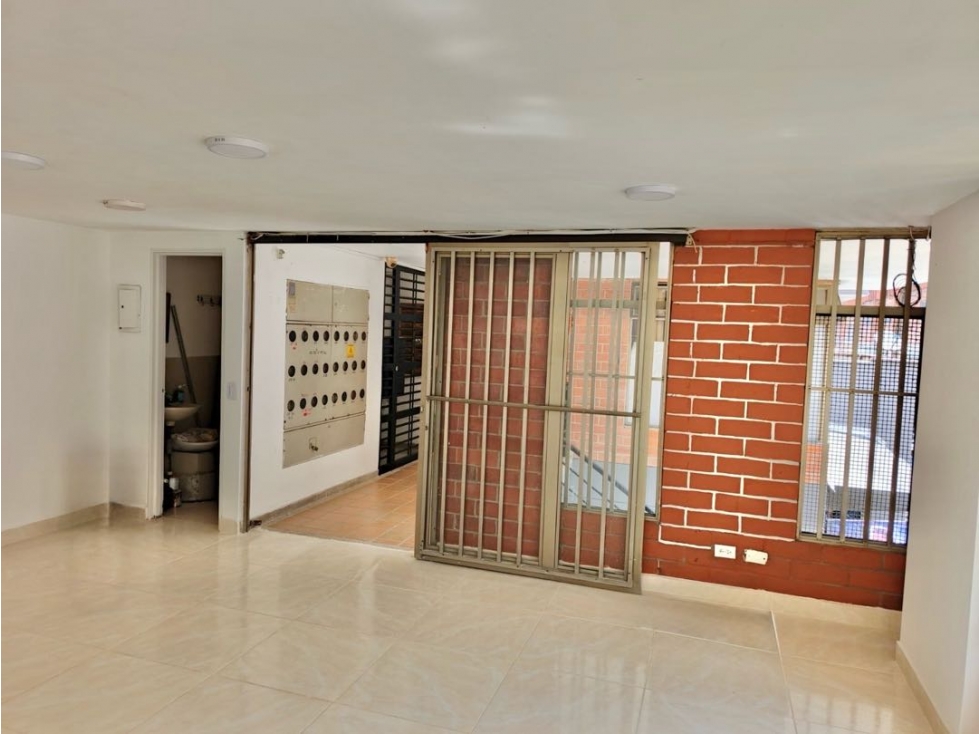 Vendo local comercial en Caldas - 3