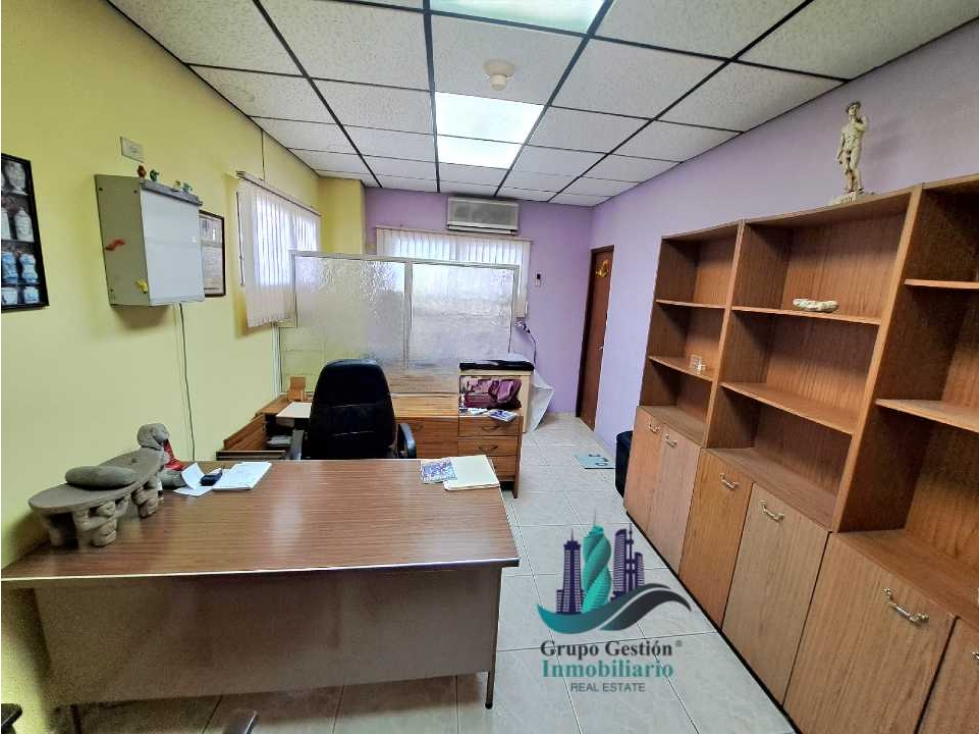 VENDO LOCAL COMERCIAL EN EDIFICIO MEDICO - 1