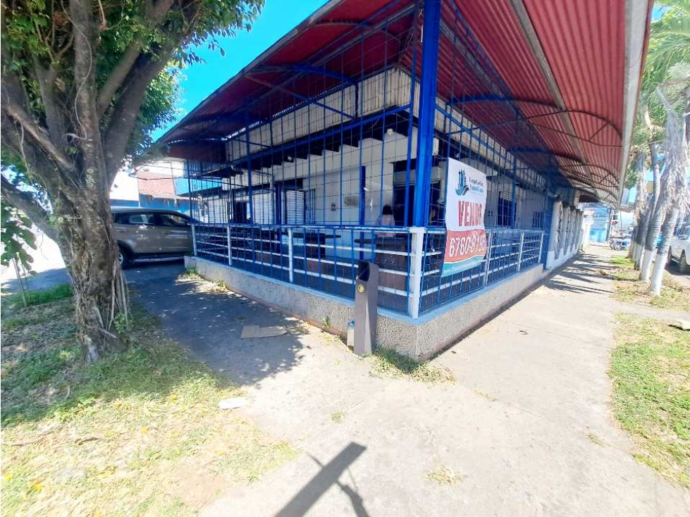 VENDO/ ALQUILO LOCAL COMERCIAL EN ESQUINA CON BODEGA - 3