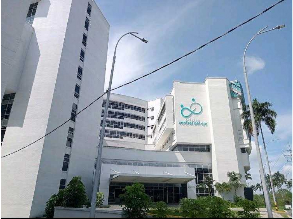 VENDO LOCAL COMERCIAL EN LA CLINICA CENTRAL DEL EJE — foto 2