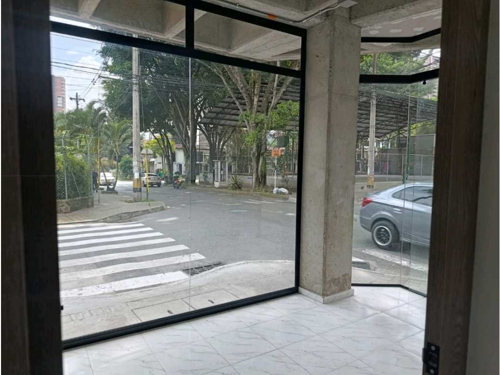 Vendo local comercial en sabaneta
