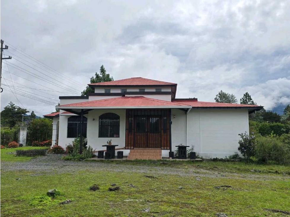 VENDO LOCAL COMERCIAL EN VOLCAN VIA PRINCIPAL 950mts2, - 2