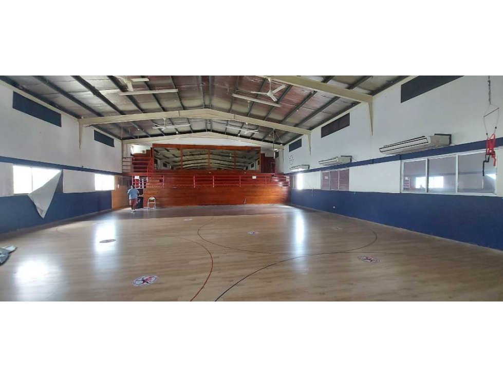 VENDO EDIFICIO COMERCIAL EN COSTA DEL ESTE
