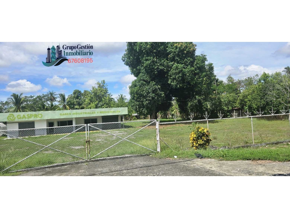 VENDO LOCAL DE 3200 METROS - 2