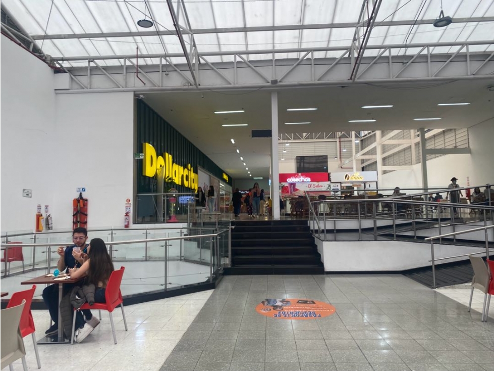 Vendo Local de comidas rentando en Galerías- Bogotá. YG — foto 2