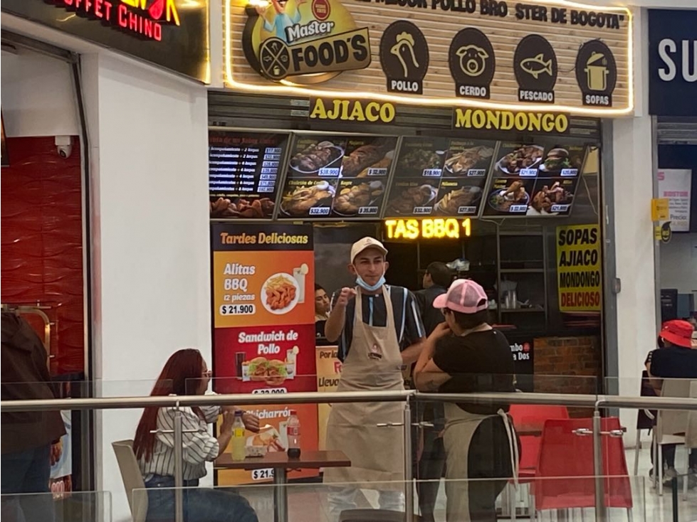 Vendo Local de comidas rentando en Galerías- Bogotá. YG — foto 4