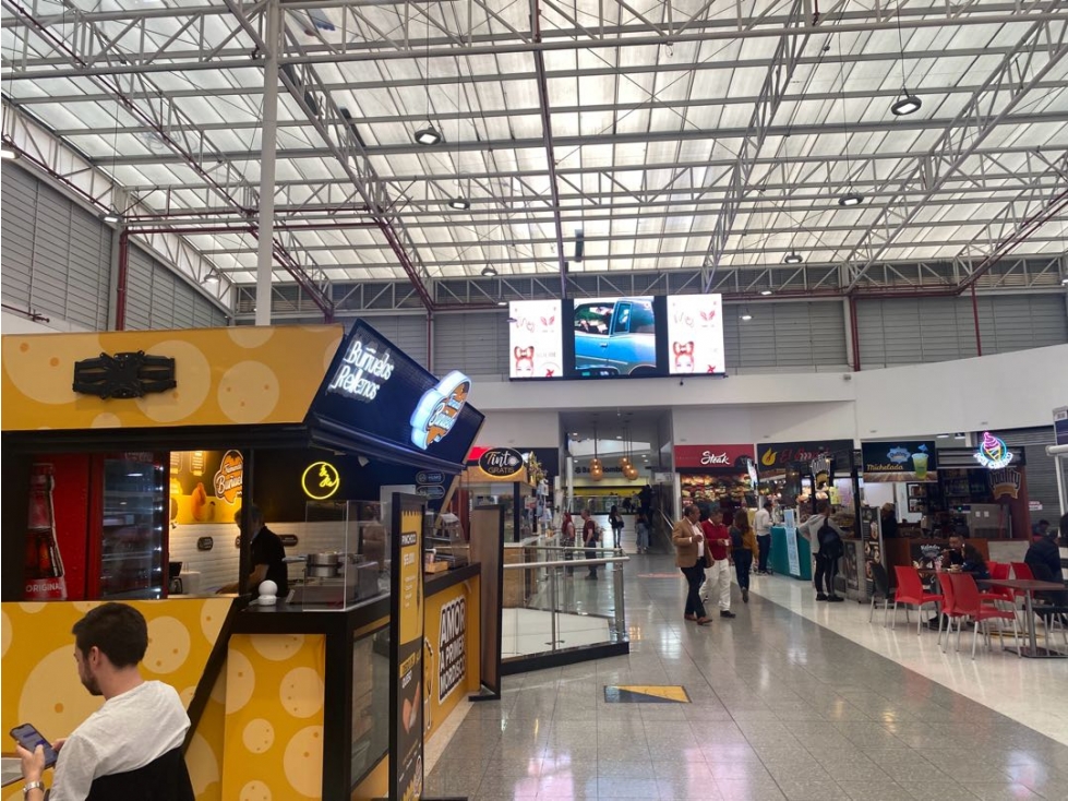 Vendo Local de comidas rentando en Galerías- Bogotá. YG — foto 5