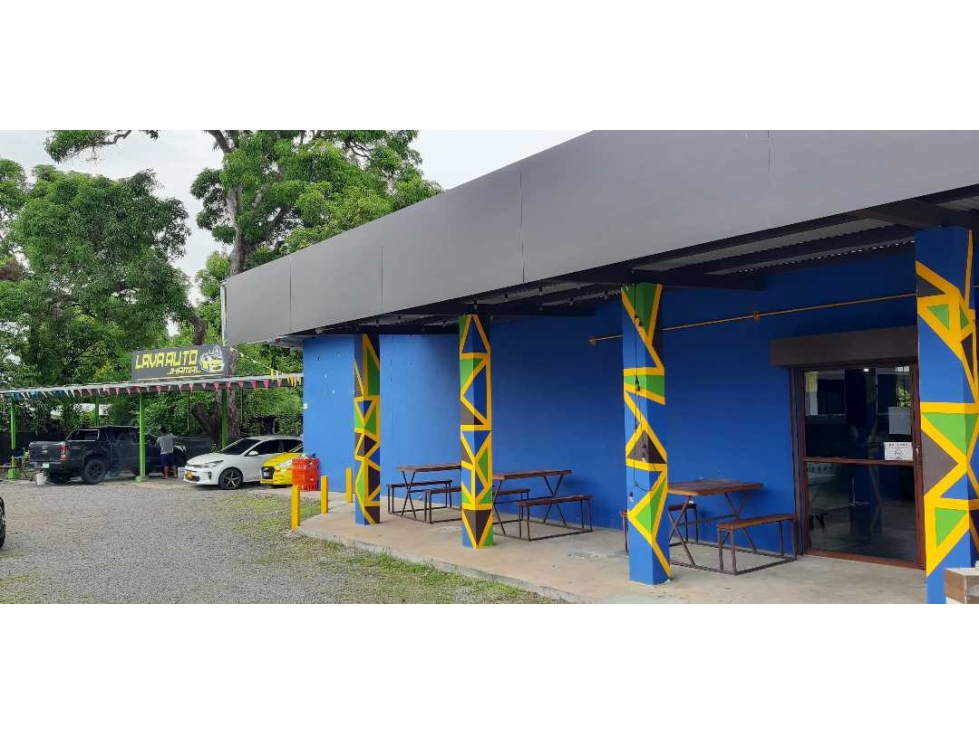 SE VENDE PROPIEDAD COMERCIAL O RESIDENCIAL EN SANTIA - 1