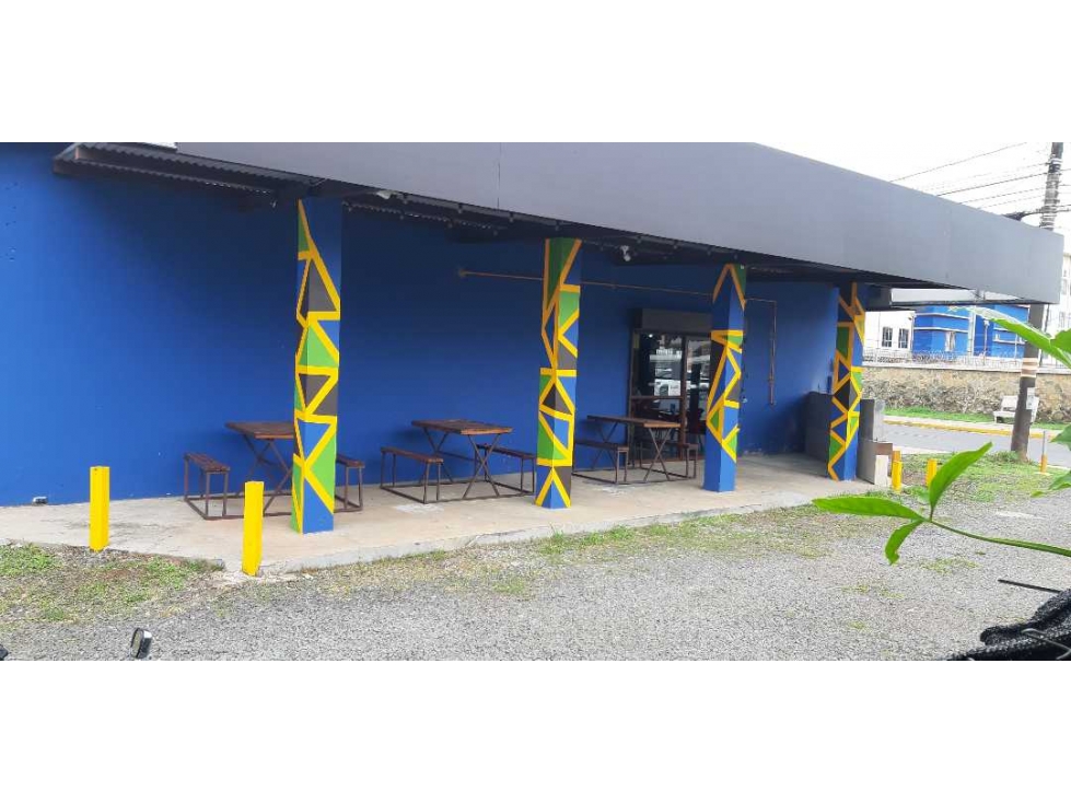 SE VENDE PROPIEDAD COMERCIAL O RESIDENCIAL EN SANTIA - 5