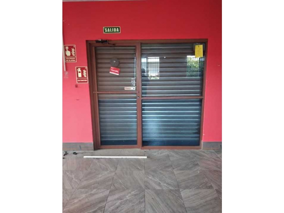 SE VENDE PROPIEDAD COMERCIAL O RESIDENCIAL EN SANTIA - 6