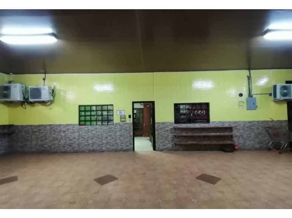VENTA O ALQUILER LOCAL 300M2 VIA PRINCIPAL PARQUE LEFEVRE - 3